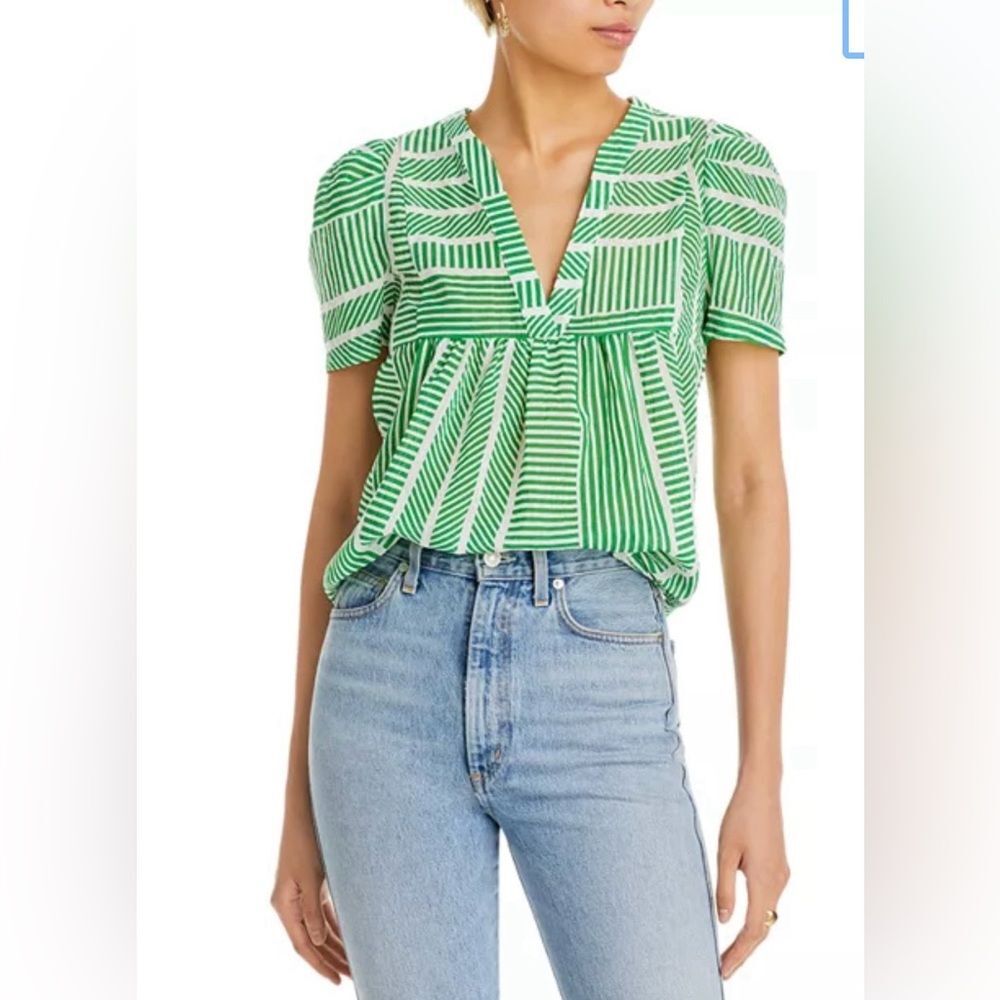 AQUA Short Sleeve V Neck Top NWT
